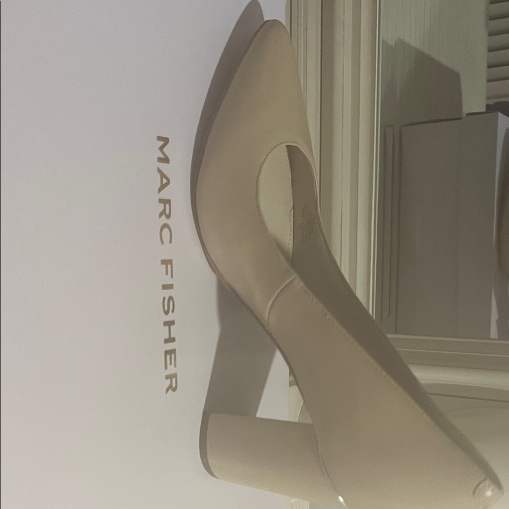 Marc Fisher Classic Nude Pumps